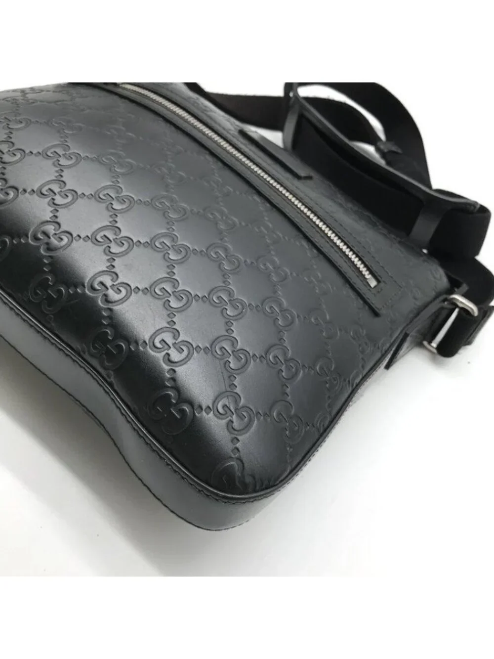 Gucci Embossed Signature Leather Shoulder Bag Black - Picture 5 of 10